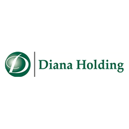 diana holding1 1